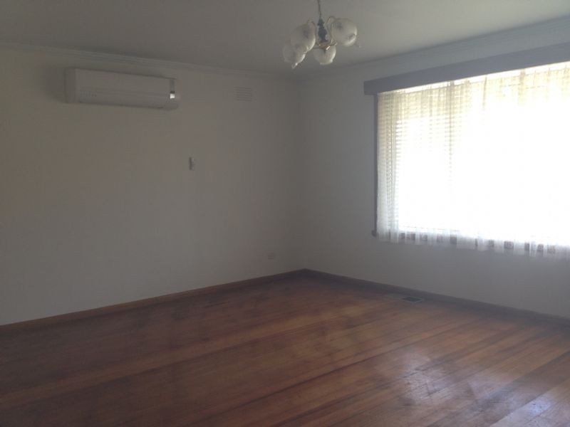 30 Langdon Crescent, Craigieburn VIC 3064