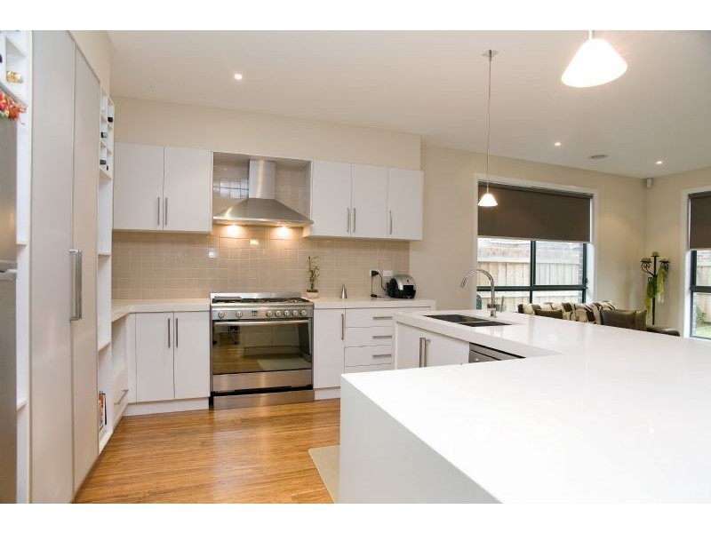 41 Cascade Terrace, Craigieburn VIC 3064