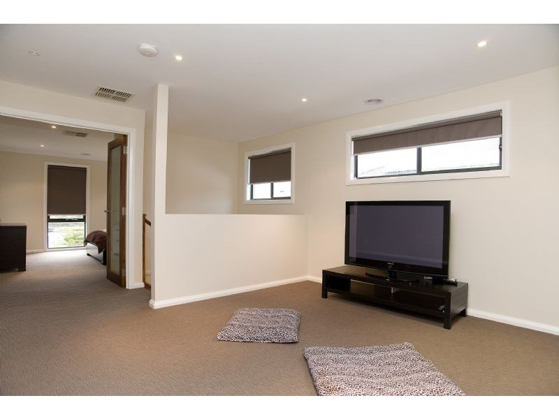 41 Cascade Terrace, Craigieburn VIC 3064