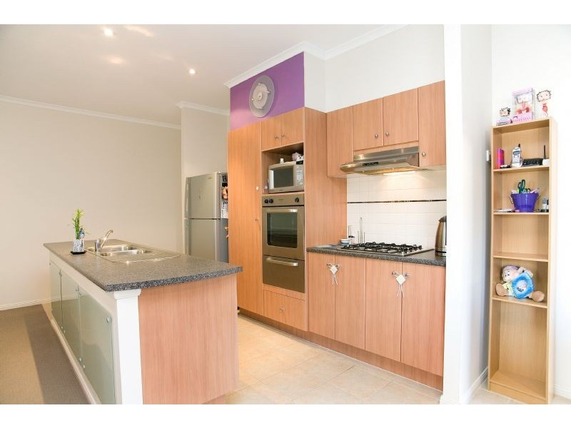5 Eastwood Place, Craigieburn VIC 3064