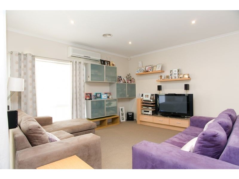 5 Eastwood Place, Craigieburn VIC 3064