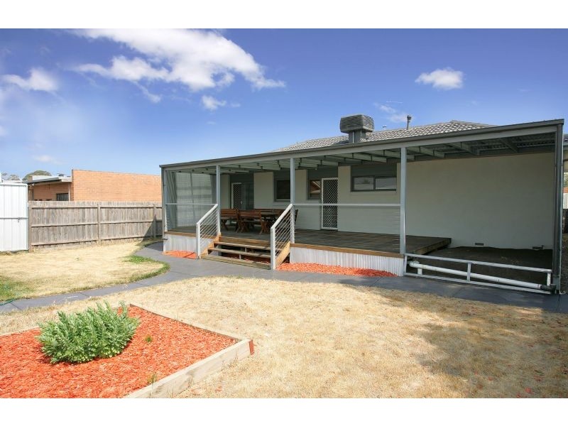 14 Pines Way, Craigieburn VIC 3064