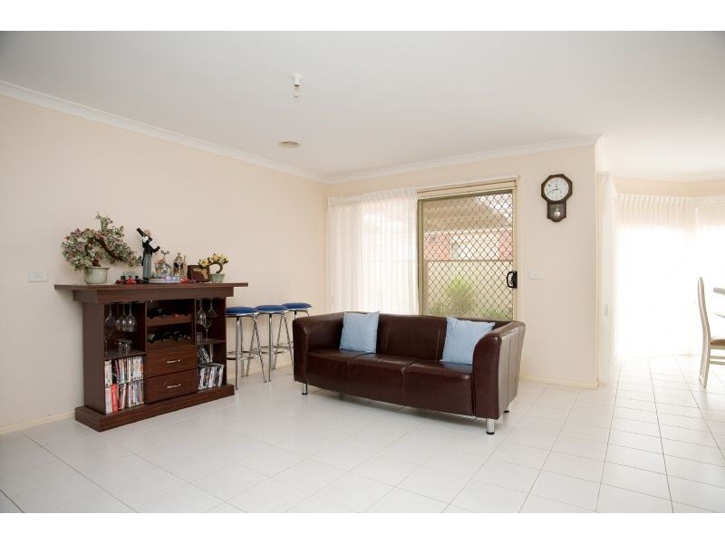 77 Axminster Drive, Craigieburn VIC 3064