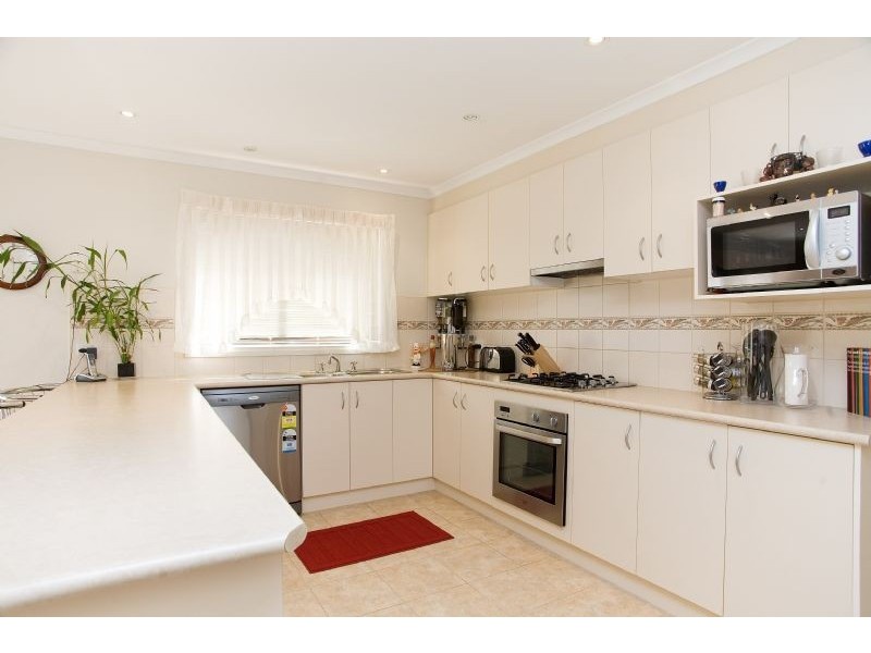 9 Farnham Court, Craigieburn VIC 3064