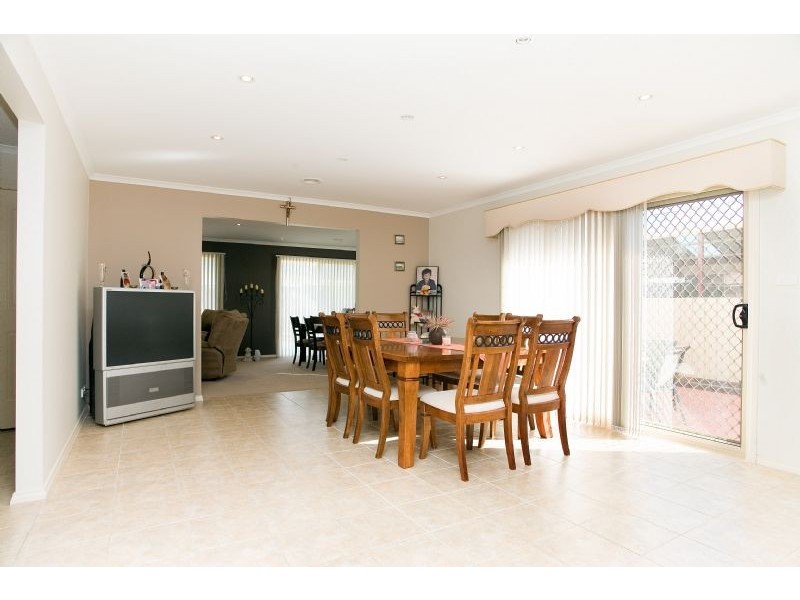 9 Farnham Court, Craigieburn VIC 3064