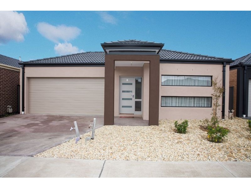 8 Cordyline Grove, Craigieburn VIC 3064