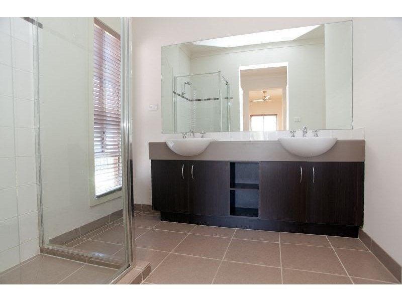 6 Moray Street, Craigieburn VIC 3064