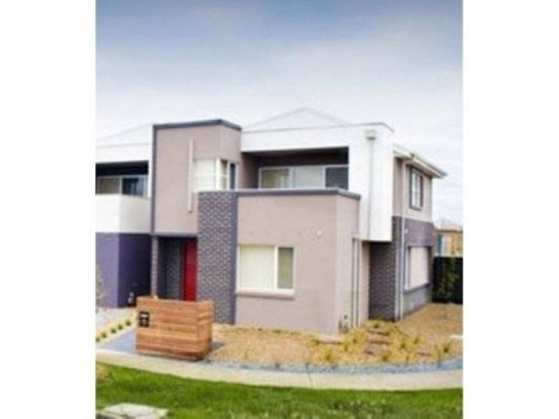 8 Centennial Park Drive, Craigieburn VIC 3064