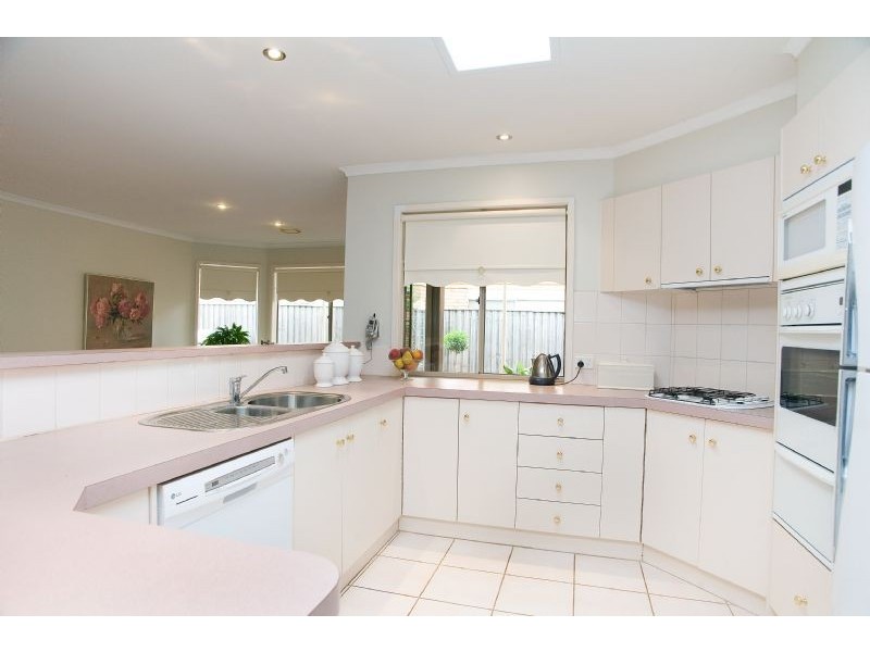 11 Morgan Court, Roxburgh Park VIC 3064