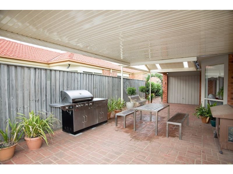 11 Morgan Court, Roxburgh Park VIC 3064