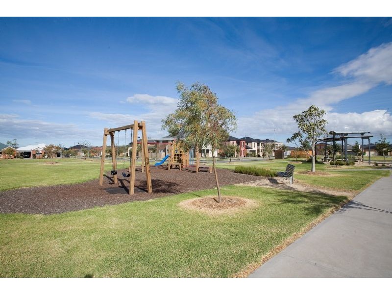 67 Bellfield Drive, Craigieburn VIC 3064