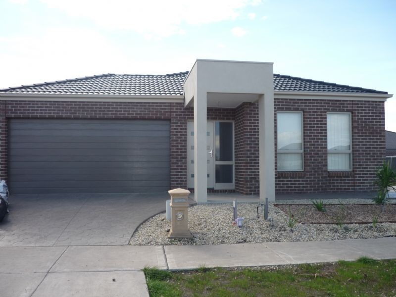 16 Ebony Circuit, Craigieburn VIC 3064