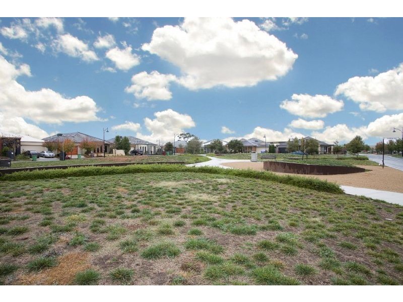 3 Grosvenor Square, Craigieburn VIC 3064