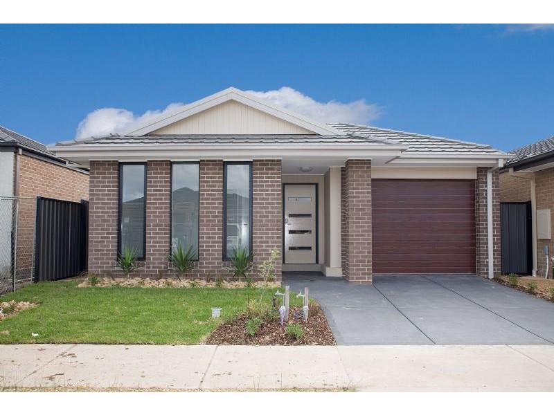 7 Dempster Drive, Craigieburn VIC 3064