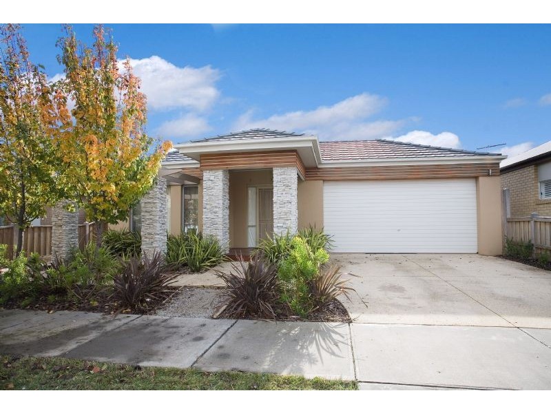 15 Grosvenor Square, Craigieburn VIC 3064
