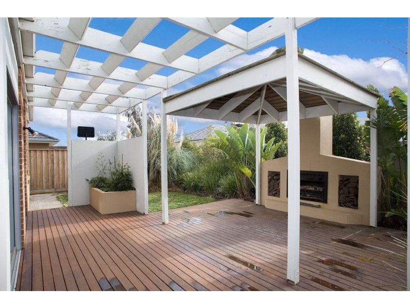 15 Grosvenor Square, Craigieburn VIC 3064