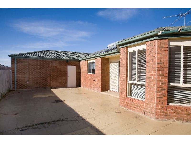 60 Yarcombe Crescent, Craigieburn VIC 3064