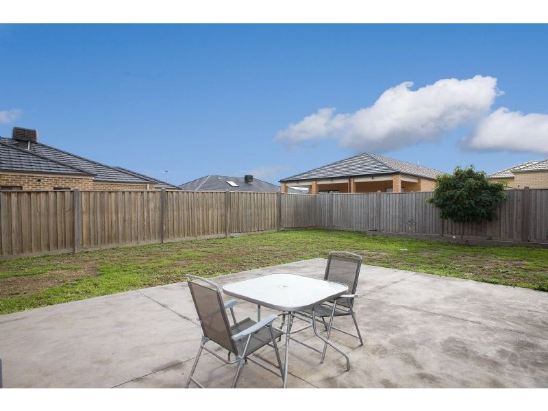 73 Bellfield Drive, Craigieburn VIC 3064