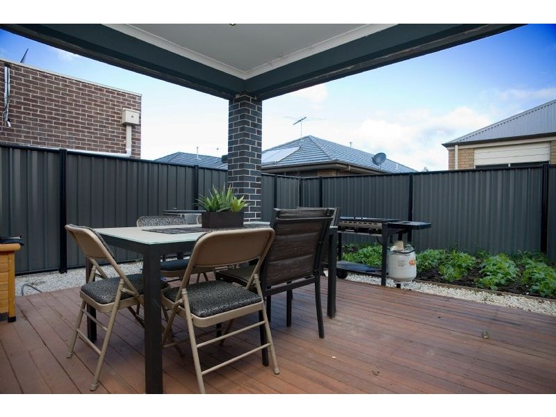 12 Swallow Street, Craigieburn VIC 3064