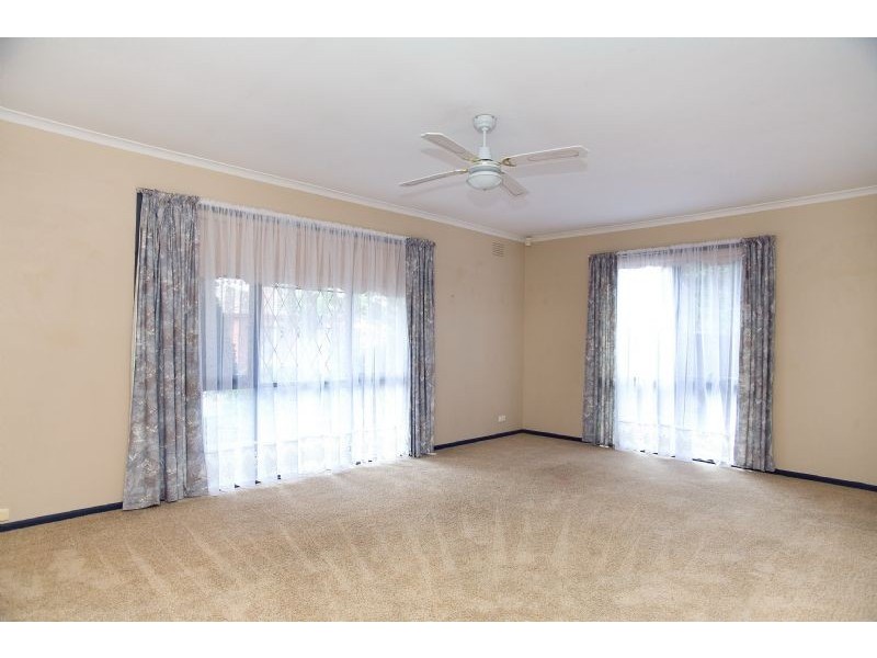 15 Eastgate Road, Craigieburn VIC 3064