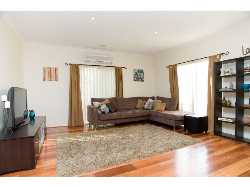 5 Parkstone View, Craigieburn VIC 3064