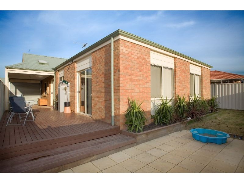 5 Parkstone View, Craigieburn VIC 3064