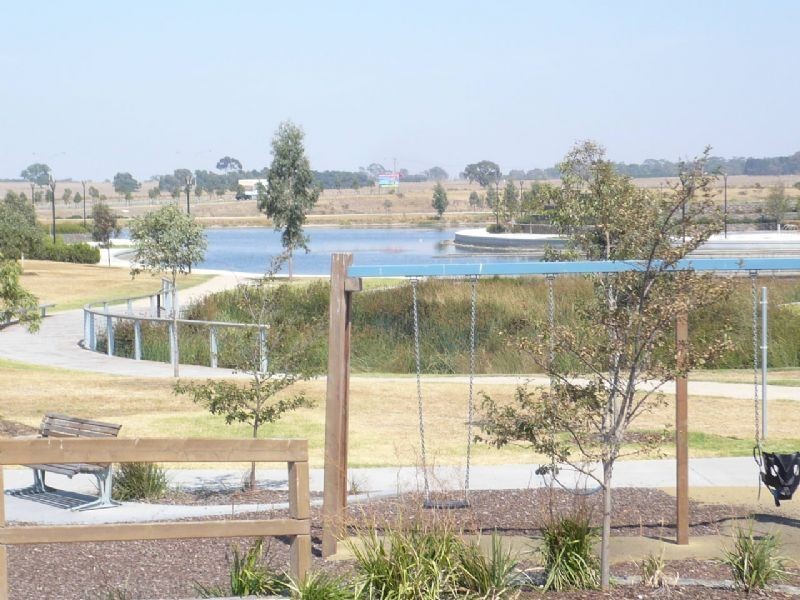 5 Hedges Street, Craigieburn VIC 3064