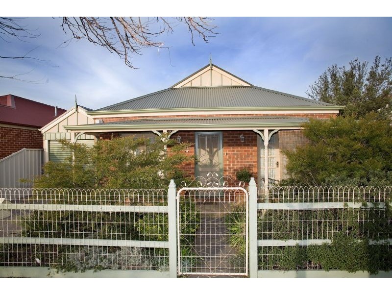 72 Mulberry Pass, Craigieburn VIC 3064