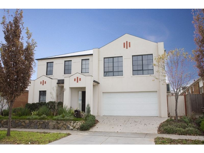 18 Scarborough Terrace, Craigieburn VIC 3064