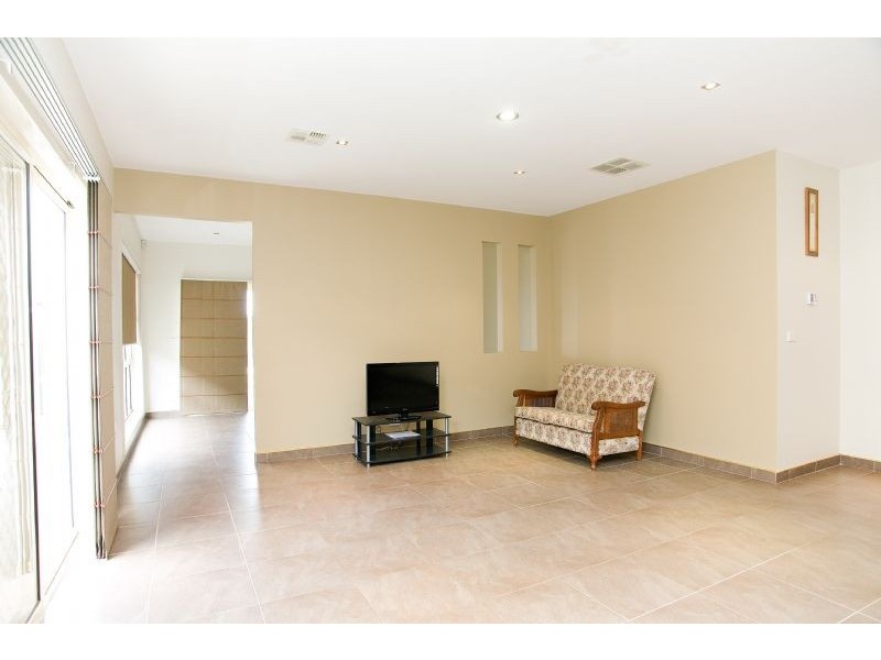 34 Beechworth Avenue, Greenvale VIC 3059