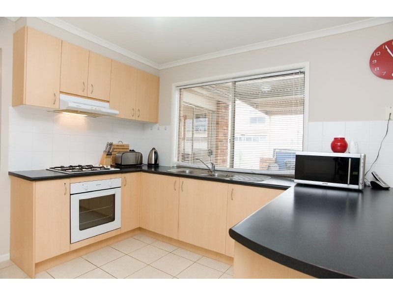 17 Pine Valley Rise, Craigieburn VIC 3064