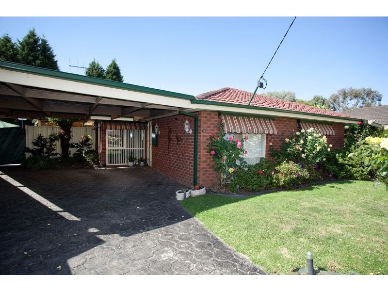8 Selby Place, Craigieburn VIC 3064