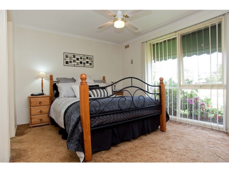 8 Selby Place, Craigieburn VIC 3064
