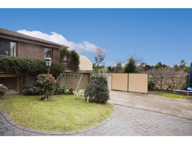 8 Penryn Place, Craigieburn VIC 3064