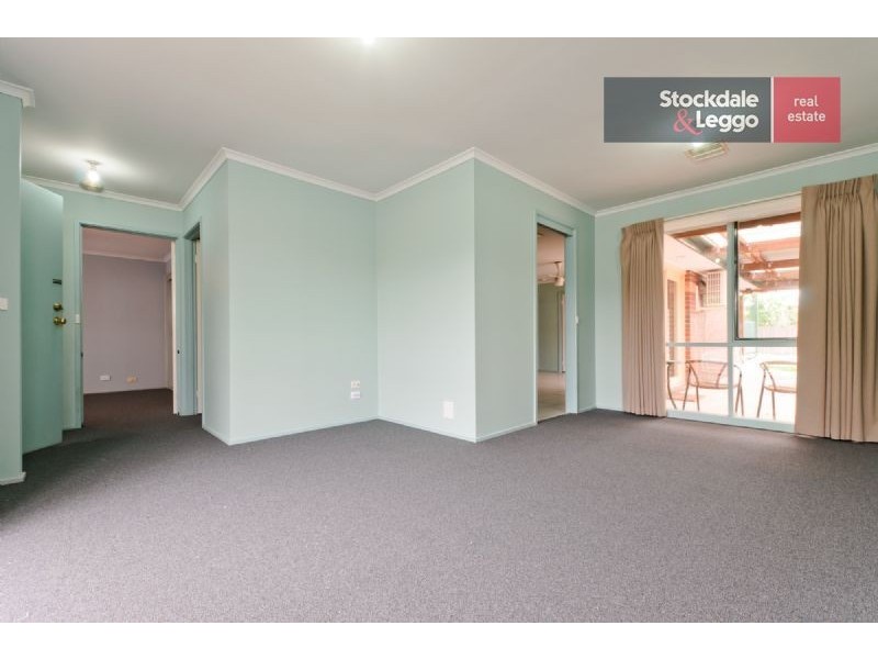 16 Newlyn Drive, Craigieburn VIC 3064