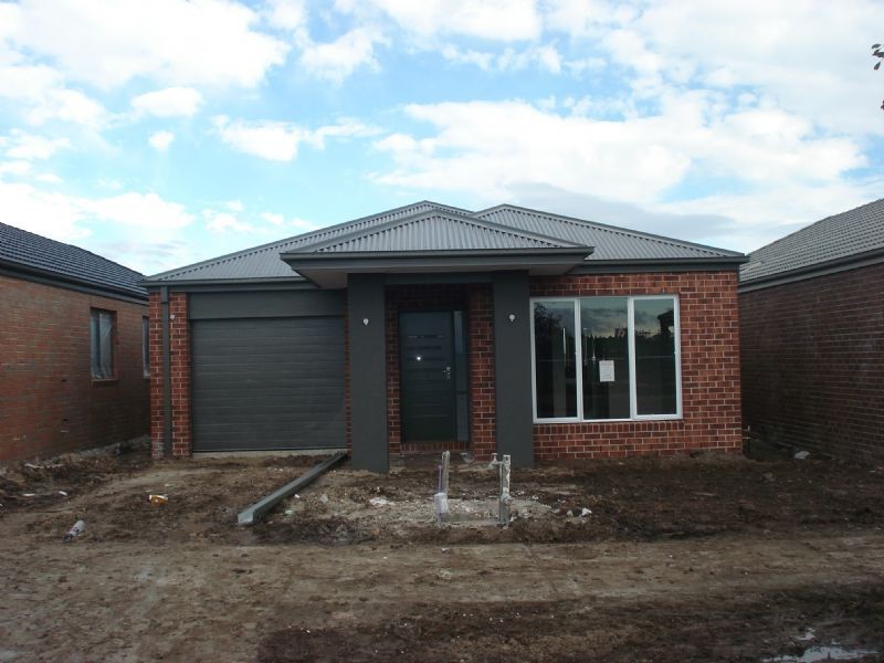 91 Charteris Drive, Craigieburn VIC 3064