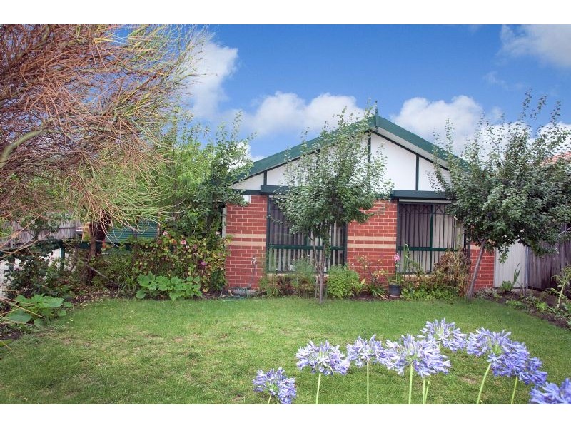 1/6 Spring Valley Avenue, Craigieburn VIC 3064