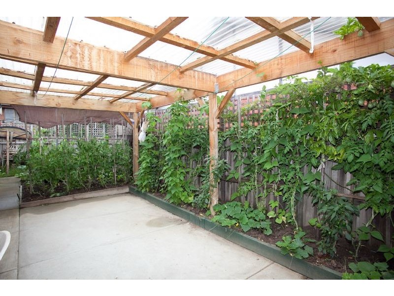 1/6 Spring Valley Avenue, Craigieburn VIC 3064