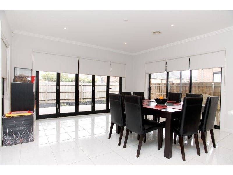 29 Hayfield Road, Roxburgh Park VIC 3064