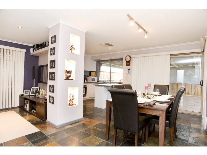4 Plymouth Court, Craigieburn VIC 3064