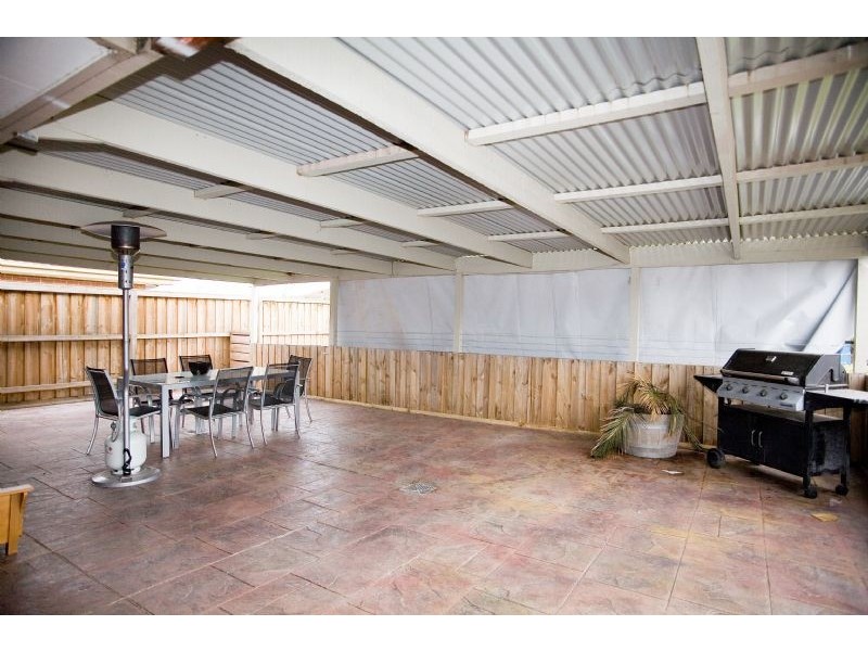 4 Plymouth Court, Craigieburn VIC 3064
