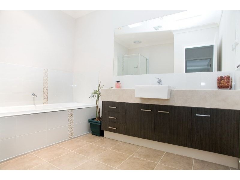 224 Windrock Avenue, Craigieburn VIC 3064