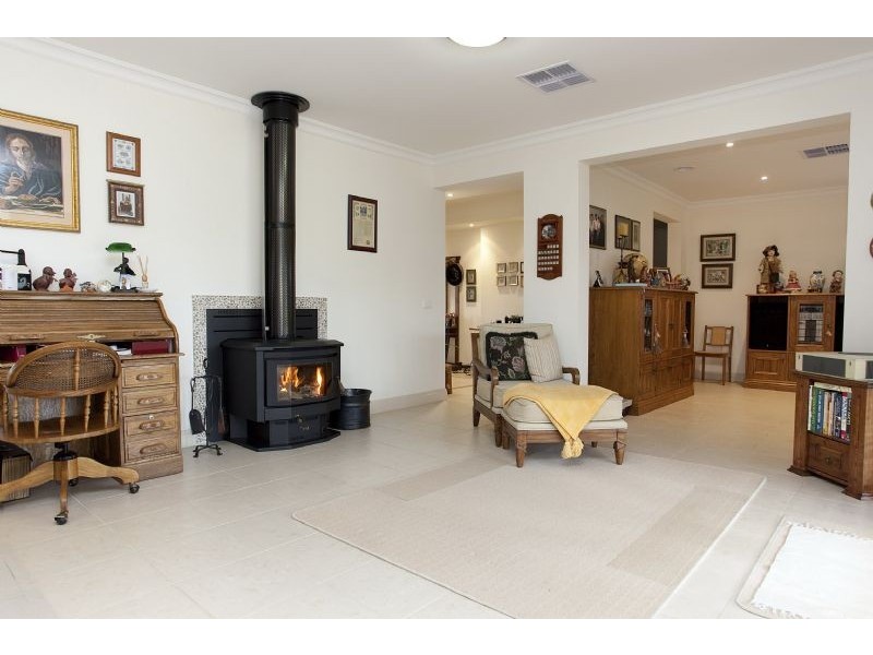 75 Callaway Drive, Mickleham VIC 3064