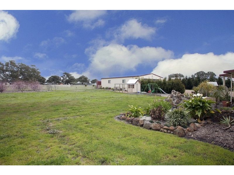 75 Callaway Drive, Mickleham VIC 3064