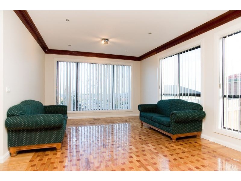 21 Marchmont Rise, Craigieburn VIC 3064