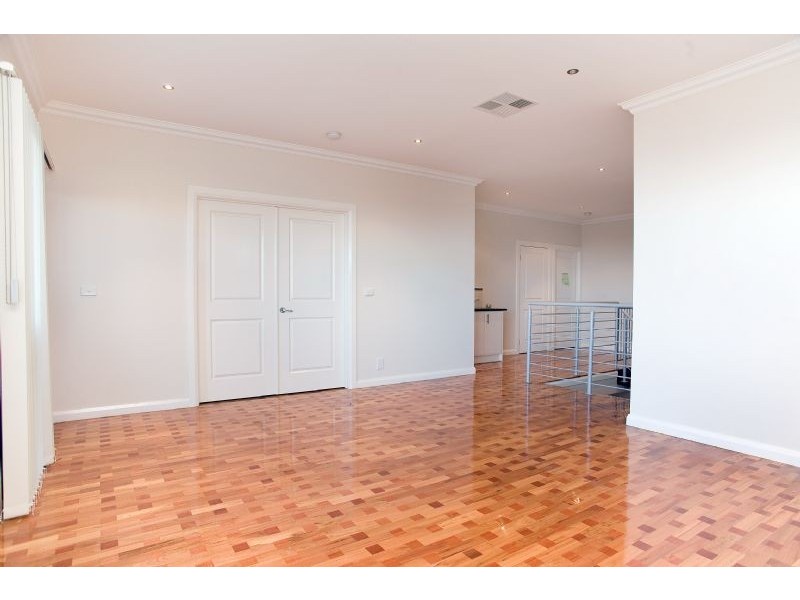 21 Marchmont Rise, Craigieburn VIC 3064