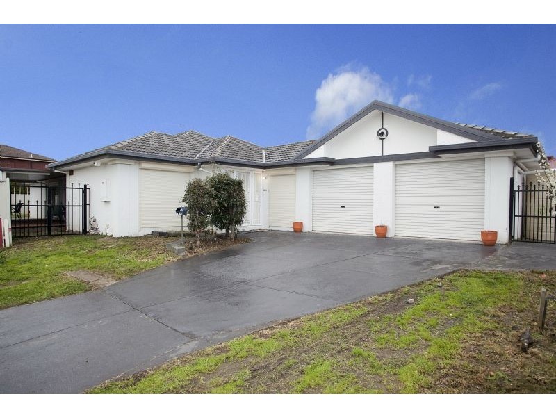 11 Rosewood Place, Craigieburn VIC 3064