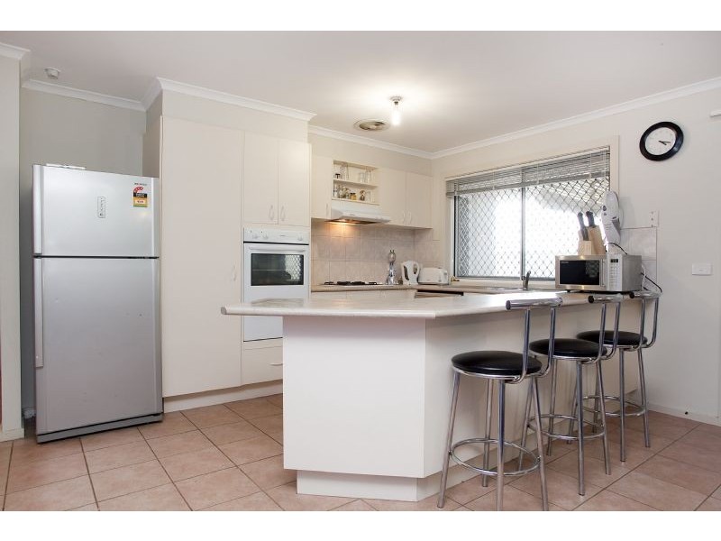 11 Rosewood Place, Craigieburn VIC 3064
