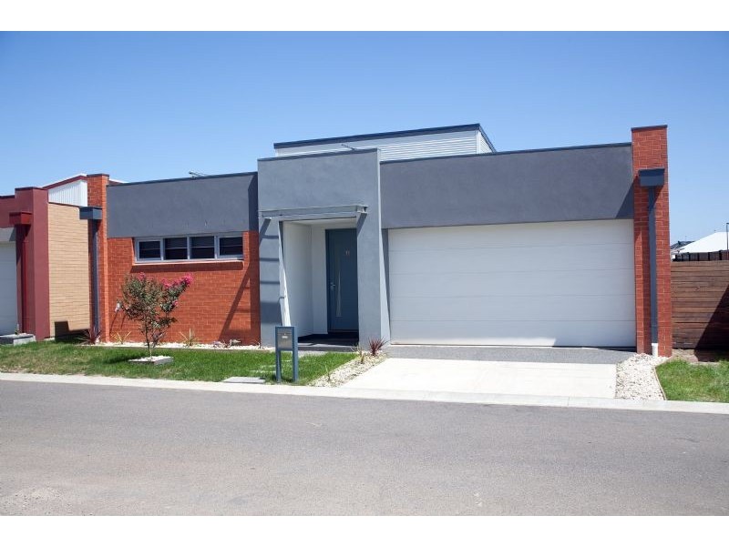 11 Applewood Way, Craigieburn VIC 3064
