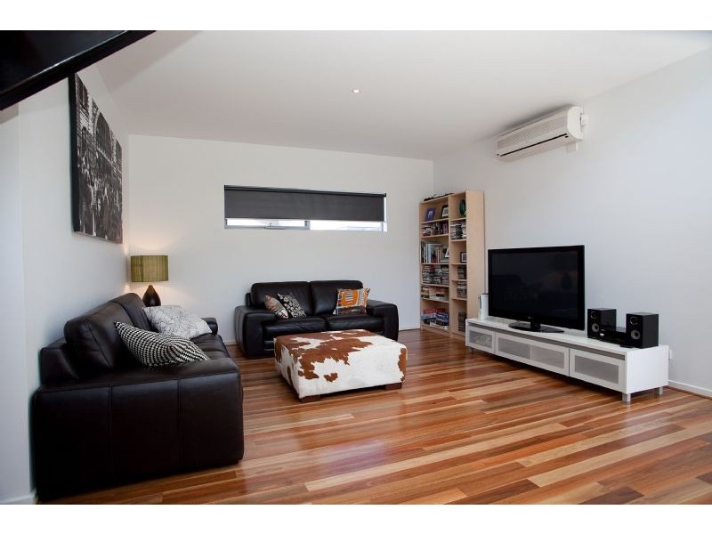 11 Applewood Way, Craigieburn VIC 3064